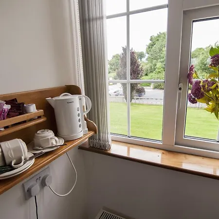 Benown House B&B Bed & Breakfast 3*