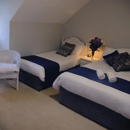 Benown House B&B 3*