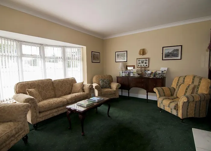 Benown House B&B 글라슨